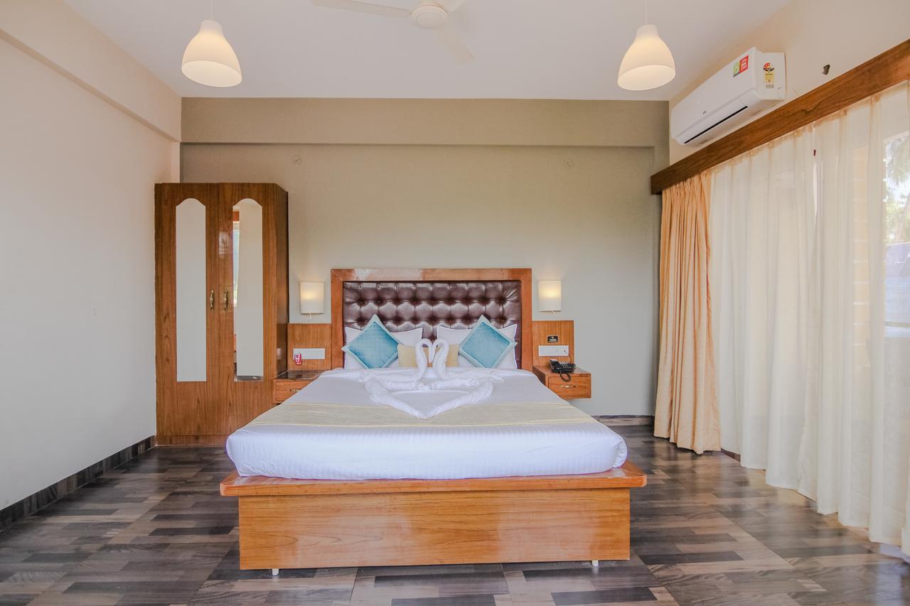 Royale Nirvana Resort Arpora Exteriör bild