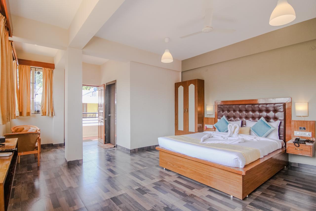 Royale Nirvana Resort Arpora Exteriör bild
